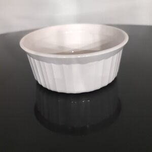 Vintage Corning Ware 16 oz French White F-16-B Sm Casserole Dish No Lid